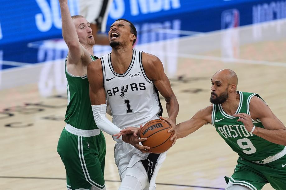 世界杯官网app下载-文班亚马39+11怀特34+7 马刺力克凯尔特人取5连胜