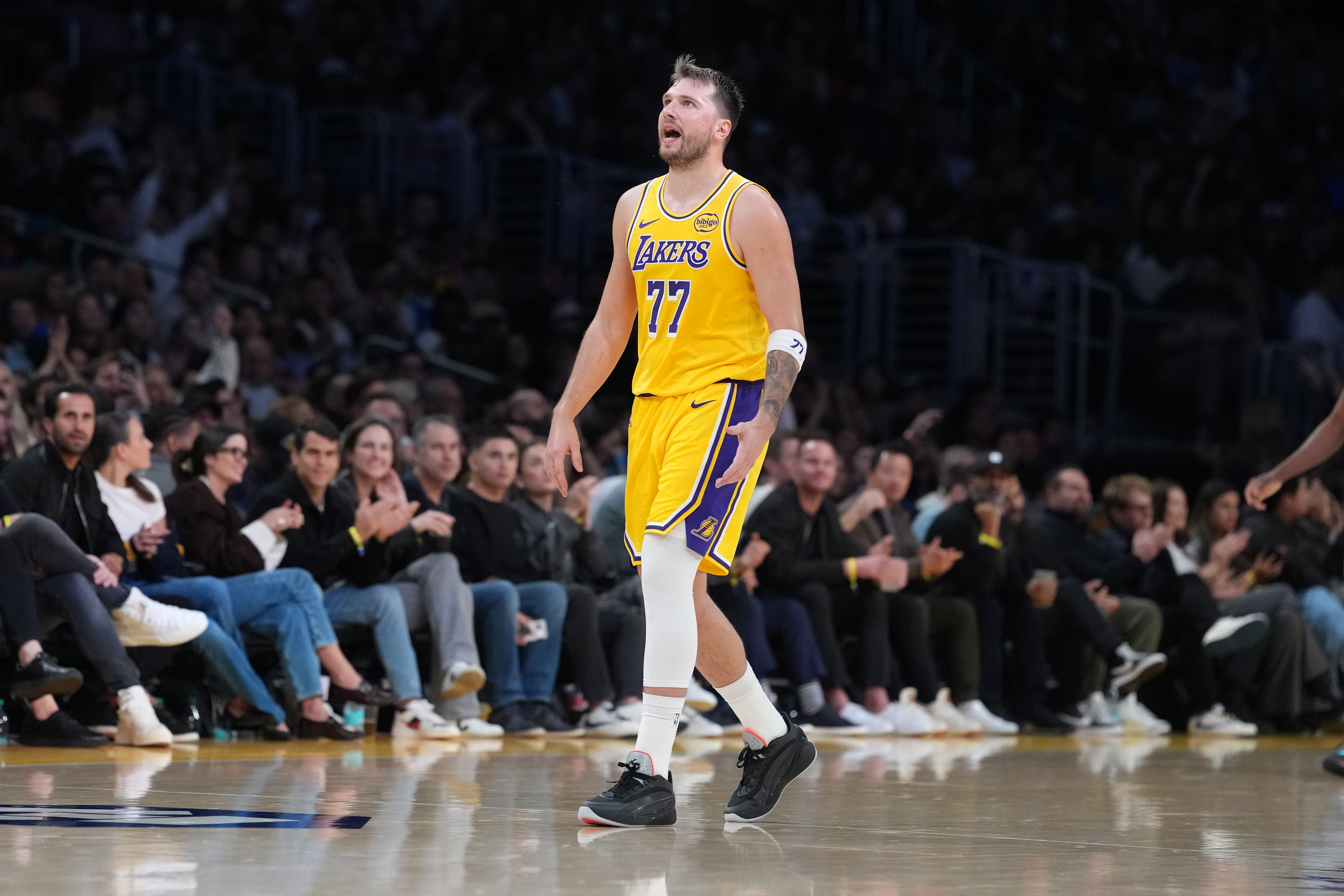 世界杯官网app下载-东契奇：我还从未打过八连客 首战的胜利能提升我们的凝聚力