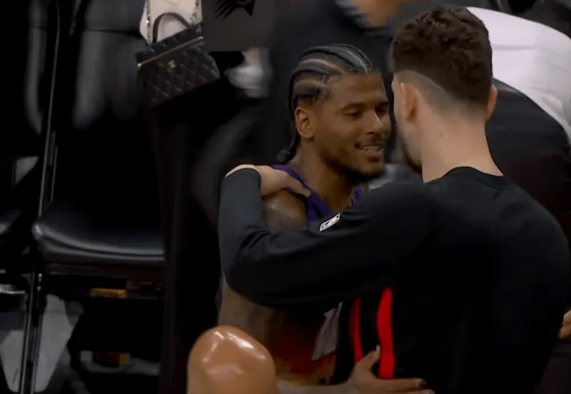 世界杯手机观看-兄弟情深！杰伦-格林生涯首次对阵火箭，赛后和申京拥抱示意